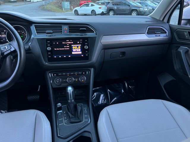 Used 2019 Volkswagen Tiguan SE w/ Panoramic Sunroof Package image 15