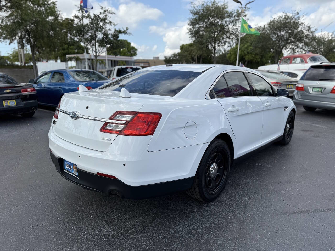 Used 2015 Ford Taurus Police Interceptor AWD image 8