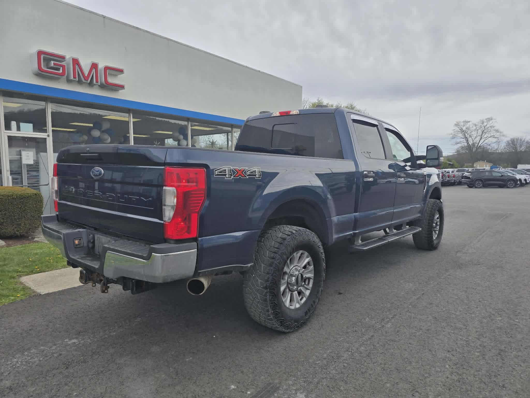 Used 2020 Ford F350 XL w/ STX Appearance Package AWD/4WD image 3