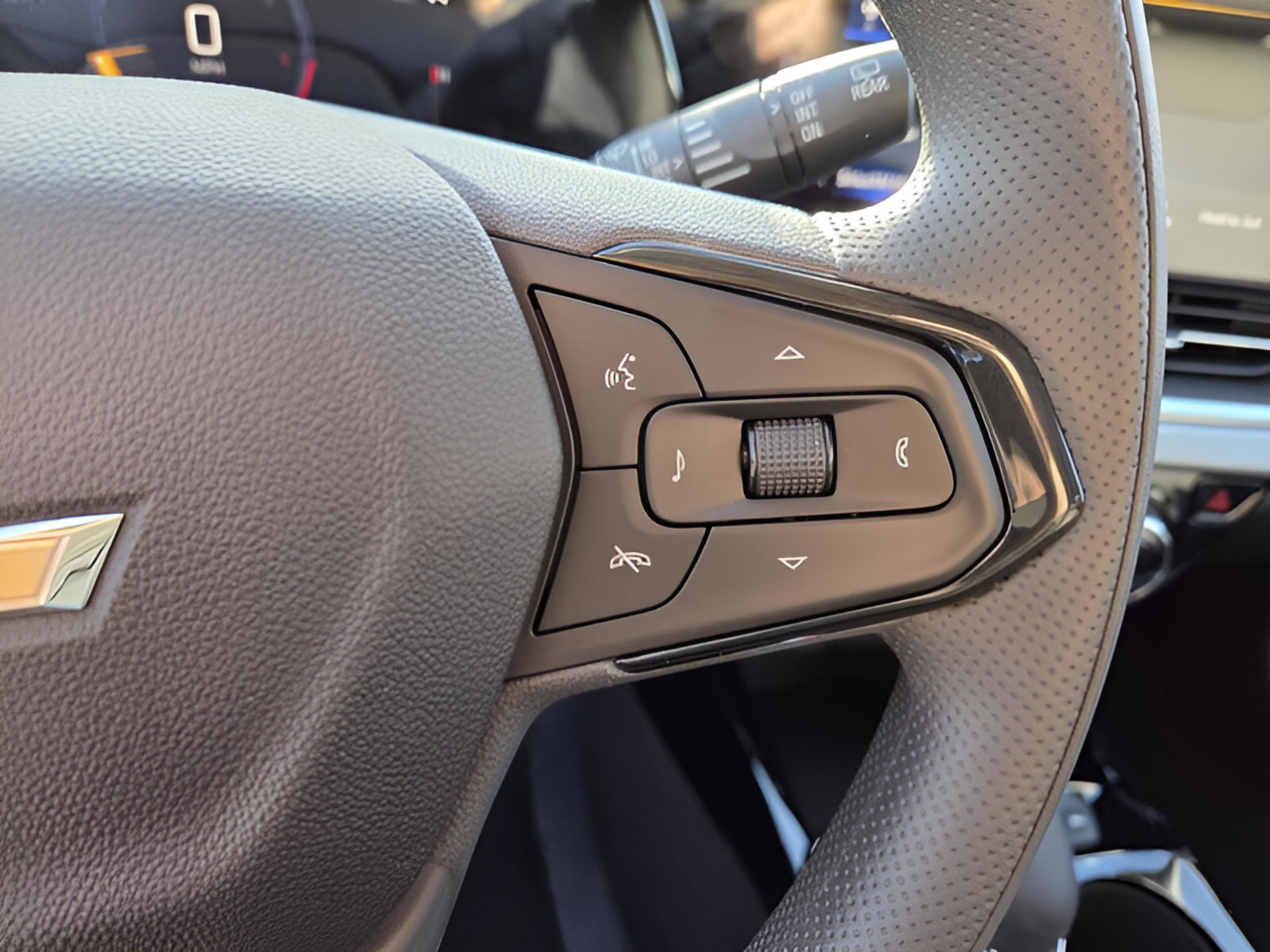 New 2026 Chevrolet Trax LT image 12