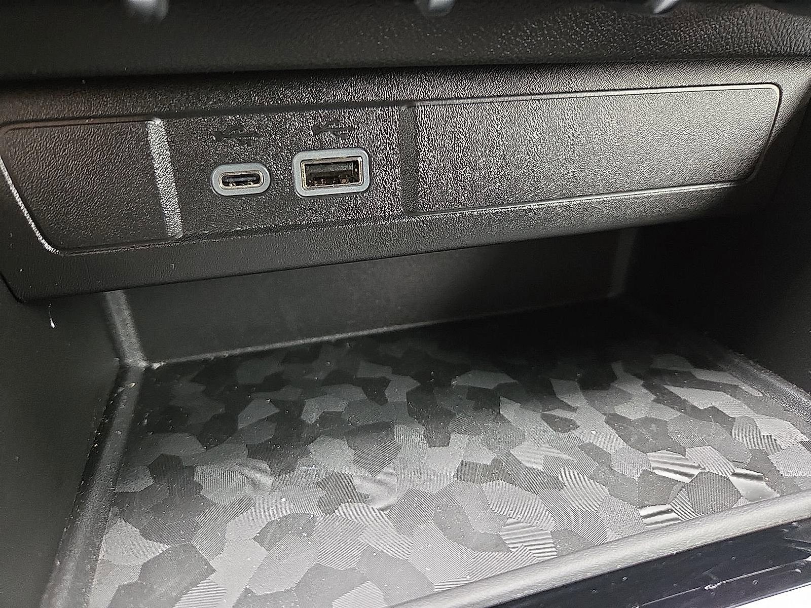 Used 2025 GMC Canyon Elevation w/ Convenience Package image 19