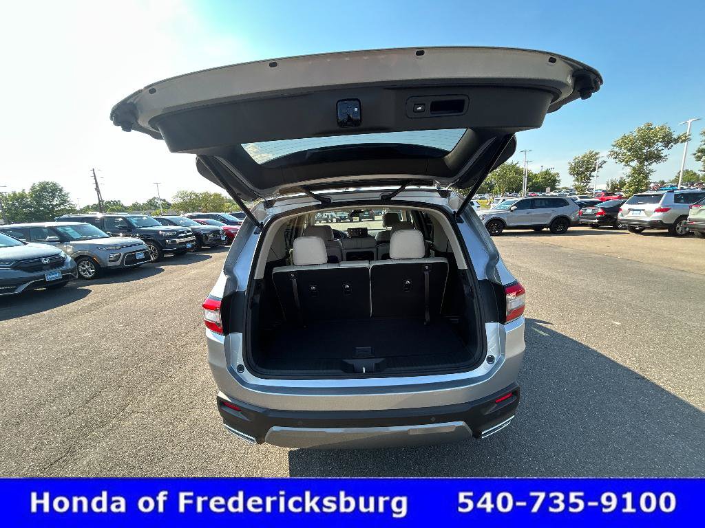 Certified 2026 Honda Pilot Touring image 10