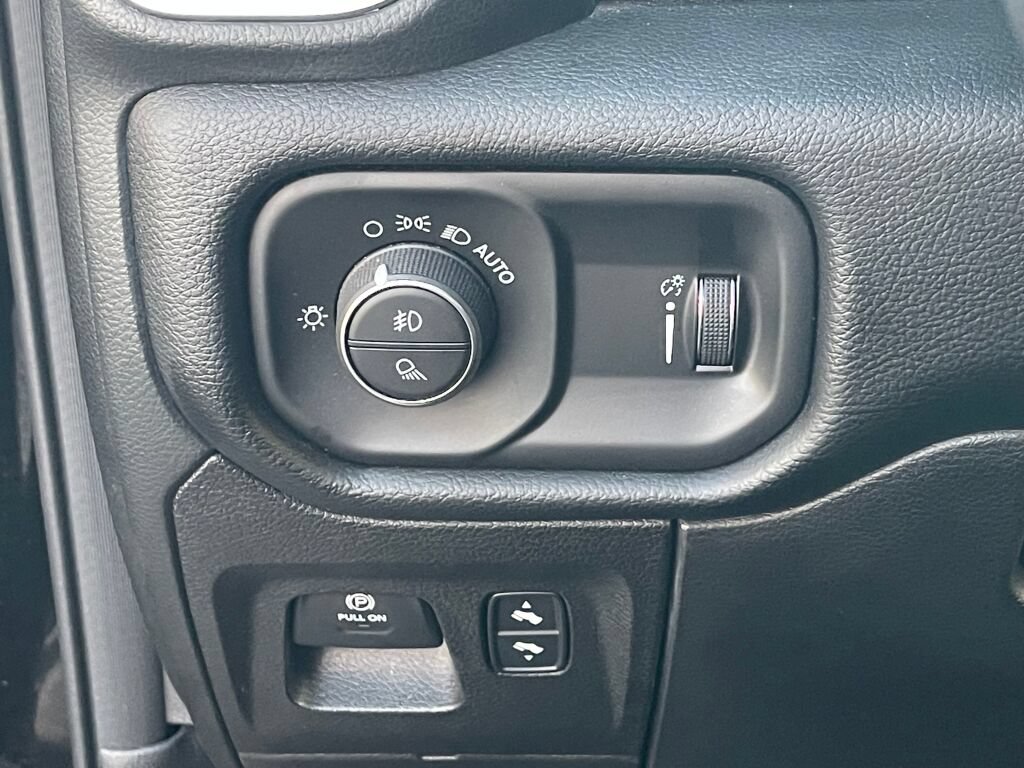 Used 2020 RAM 1500 Big Horn AWD/4WD image 21