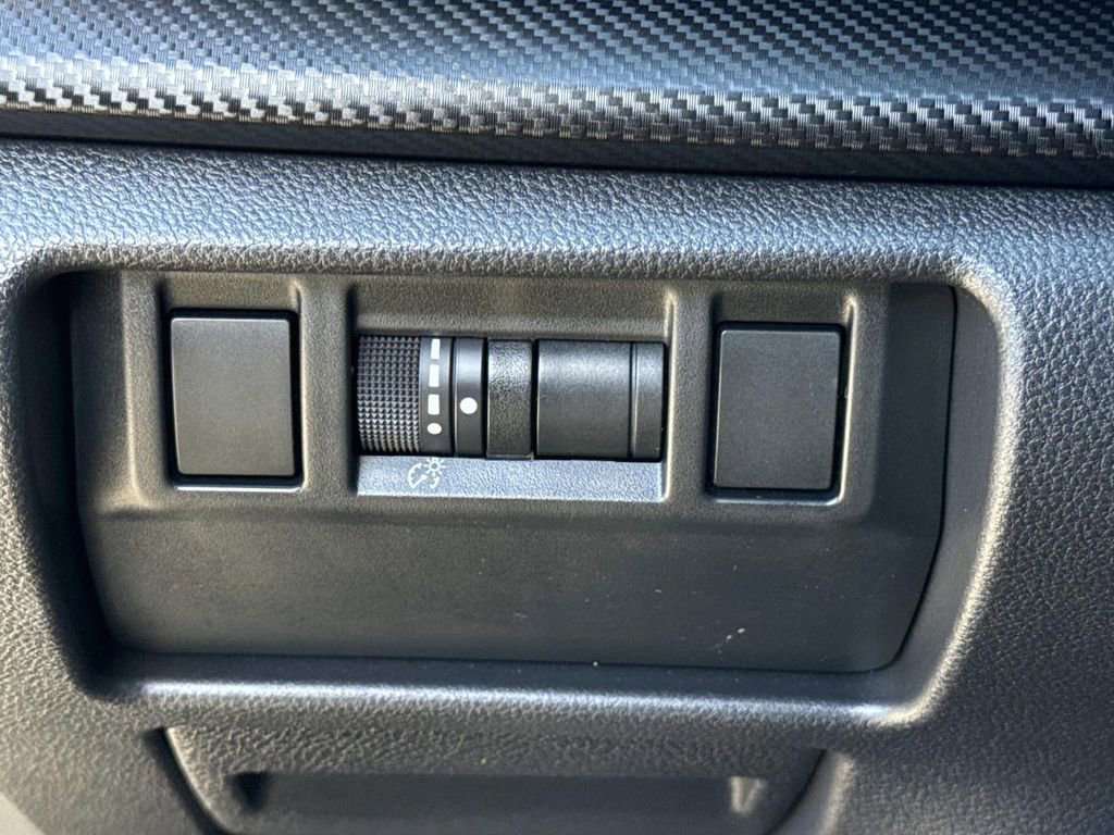 Certified 2024 Subaru Crosstrek 2.0i image 39
