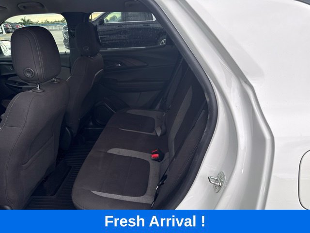 Used 2023 Chevrolet TrailBlazer LT w/ Convenience Package FWD image 3