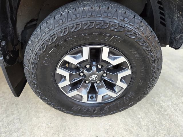 Used 2022 Toyota Tacoma TRD Off-Road image 15