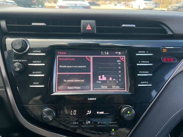 Used 2020 Toyota Camry SE image 21