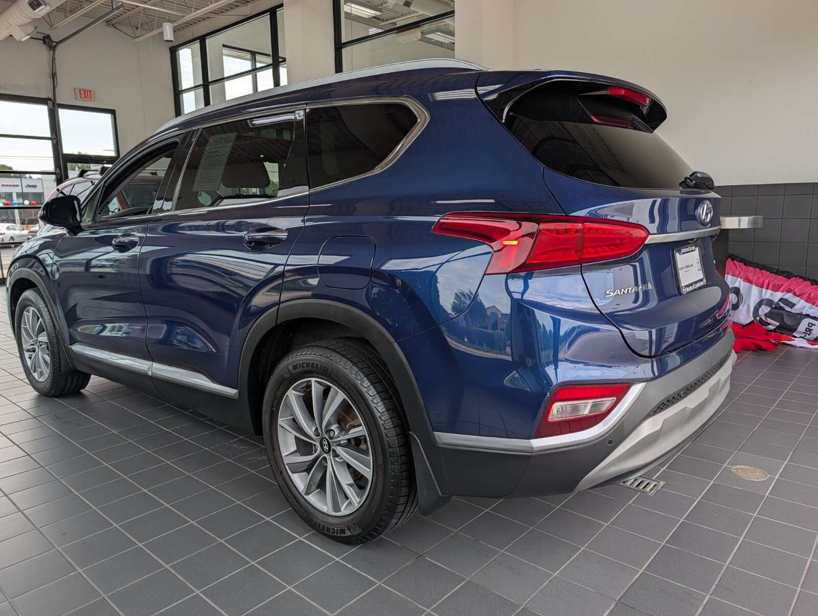 Used 2020 Hyundai Santa Fe SEL w/ Convenience + Premium Package AWD/4WD image 6