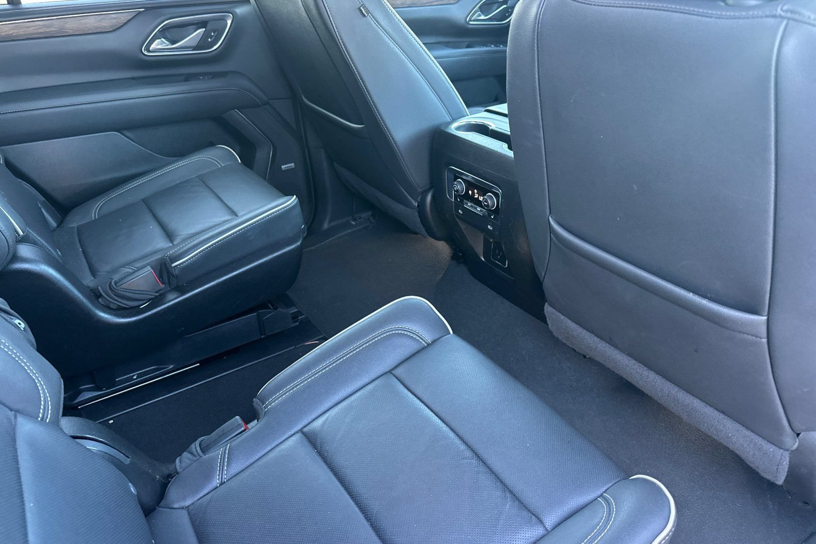 Used 2024 Chevrolet Tahoe Premier RWD image 18