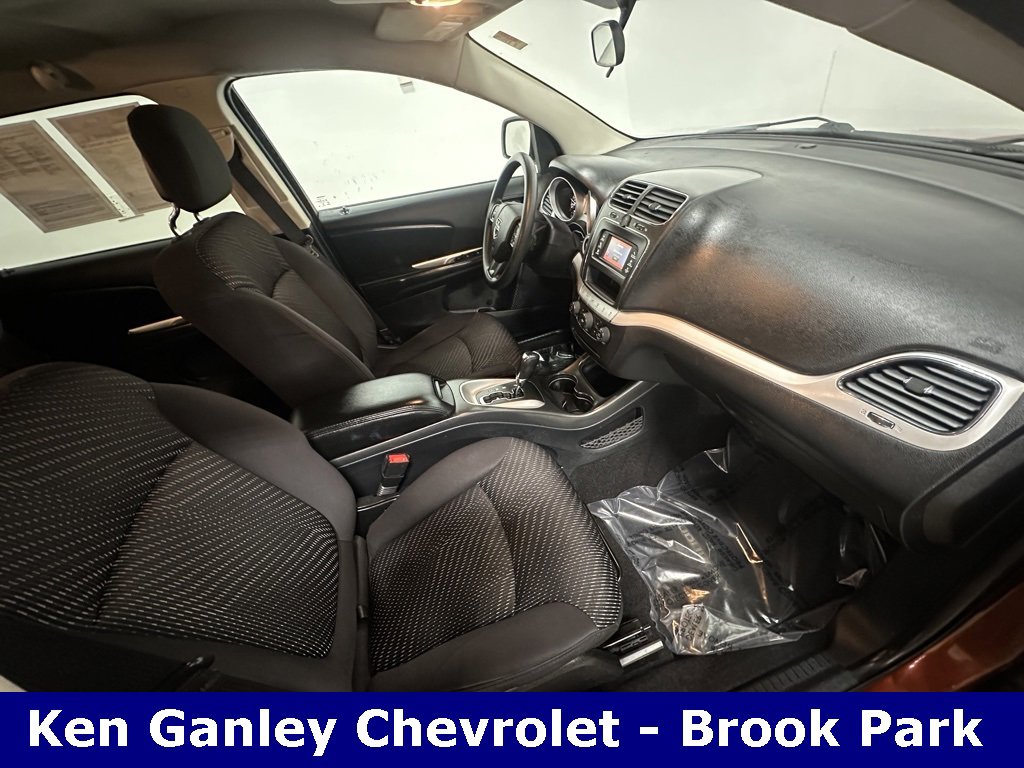 Used 2014 Dodge Journey SXT w/ Flexible Seating Group image 25