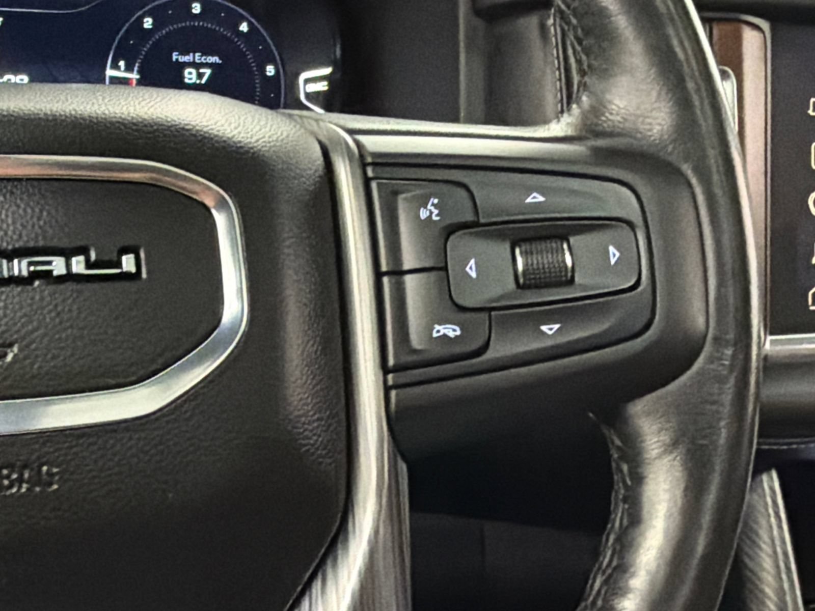 Used 2023 GMC Yukon XL Denali Ultimate AWD/4WD image 35