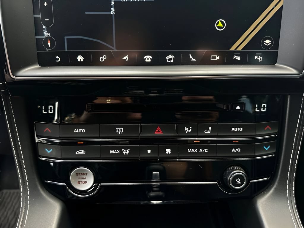 Used 2020 Jaguar F-PACE SVR AWD/4WD image 19