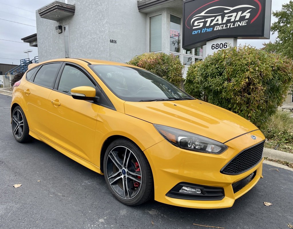 Used 2016 Ford Focus ST w/ Equipment Group 402A image 24
