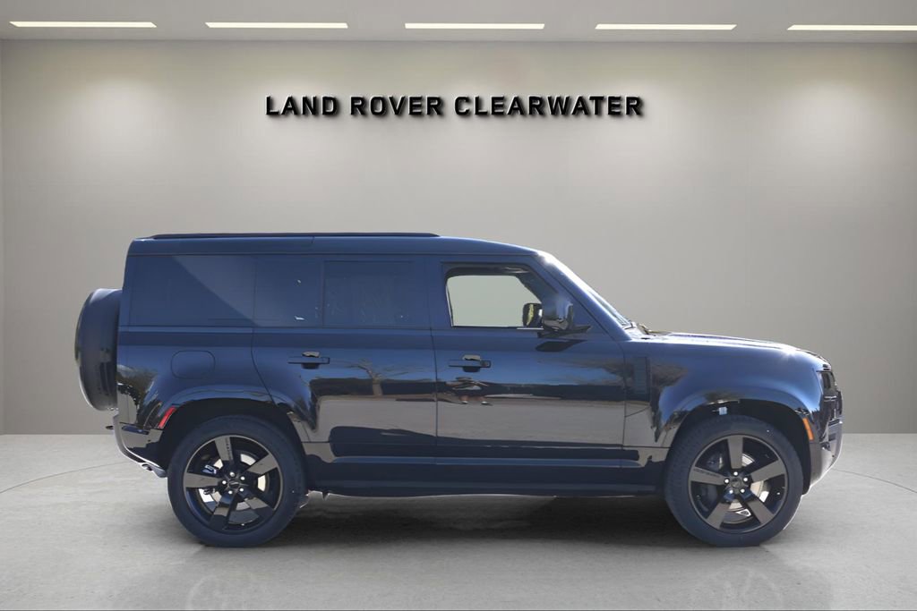 New 2026 Land Rover Defender 110 X-Dynamic SE image 6