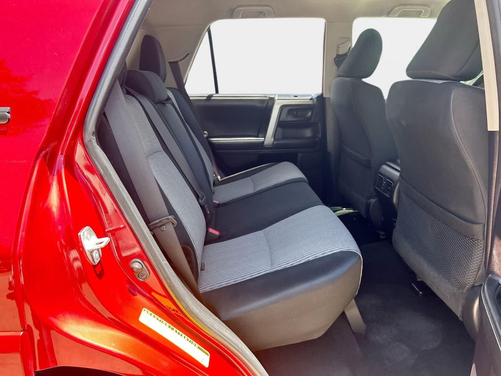 Used 2015 Toyota 4Runner SR5 AWD/4WD image 13