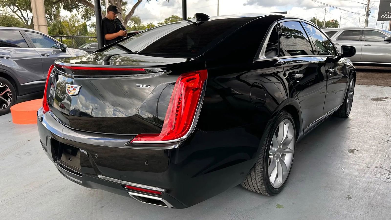 Used 2018 Cadillac XTS Premium Luxury w/ Driver Assist Package image 5