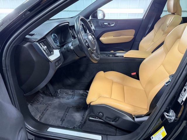 Used 2020 Volvo XC60 T6 Inscription w/ Protection Package image 12