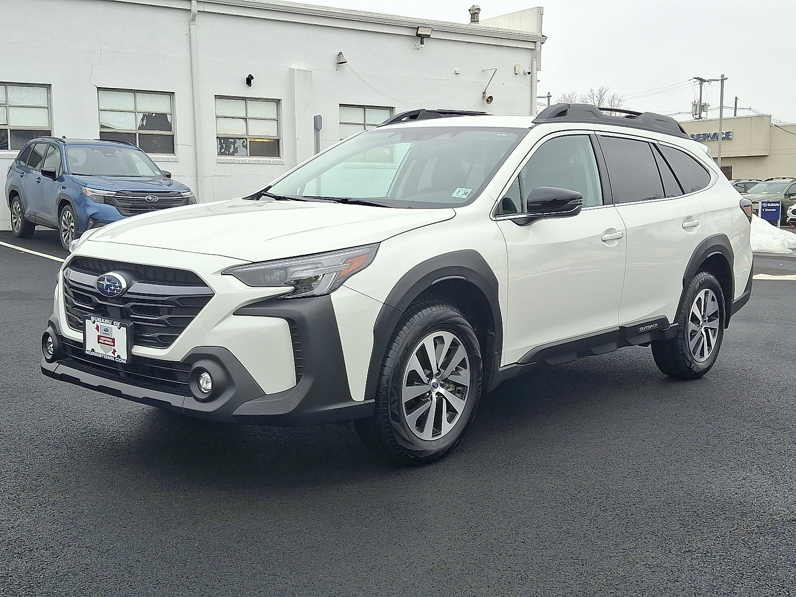 Certified 2025 Subaru Outback Premium w/ Popular Package #1A image 3