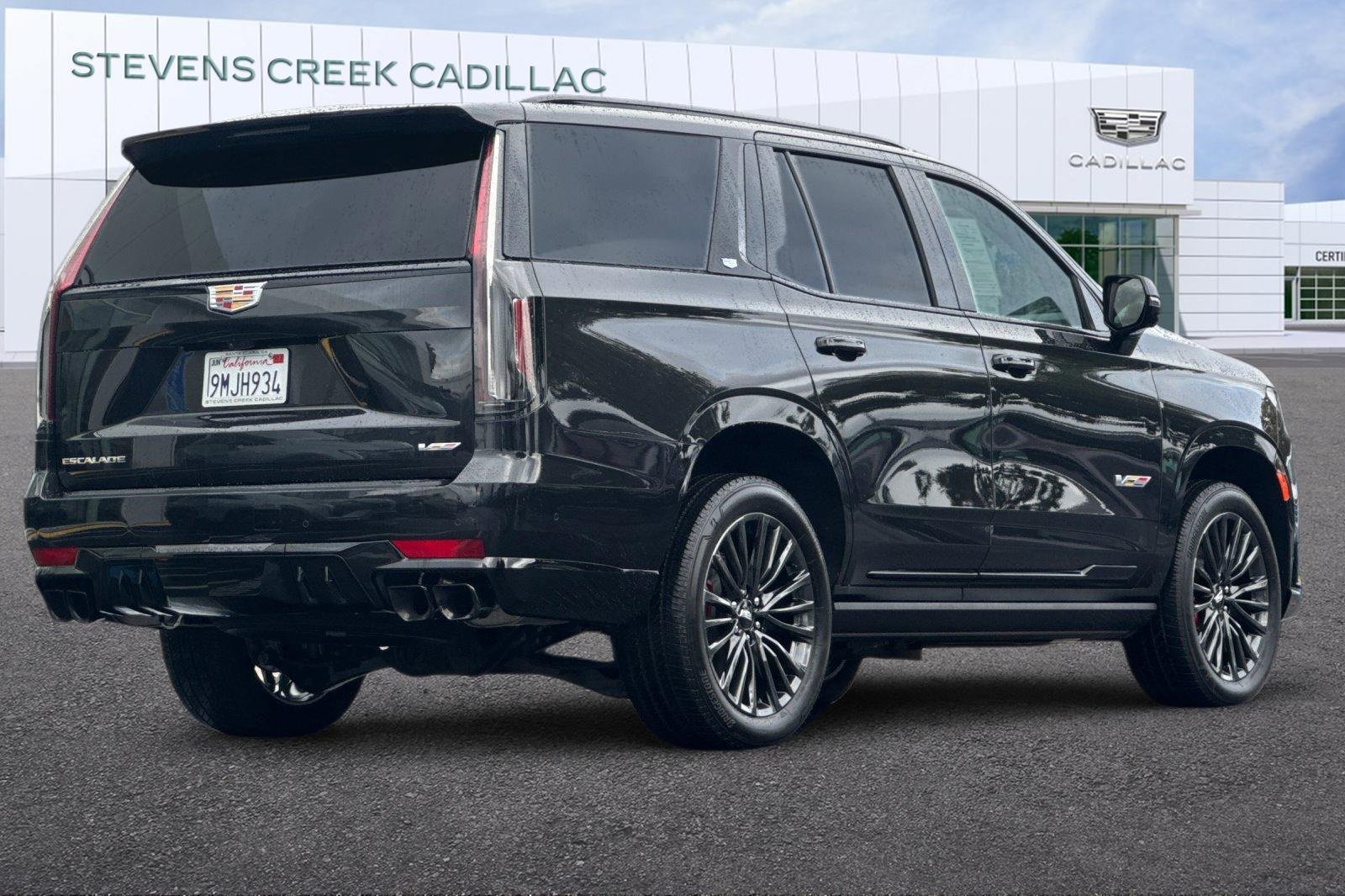 Certified 2024 Cadillac Escalade V w/ Heavy-Duty Trailer Package image 3