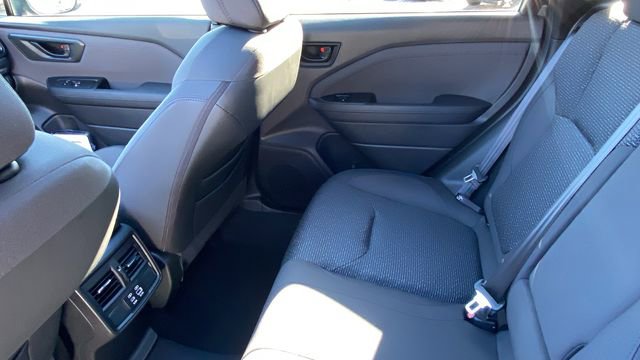 Used 2025 Subaru Forester Premium image 31