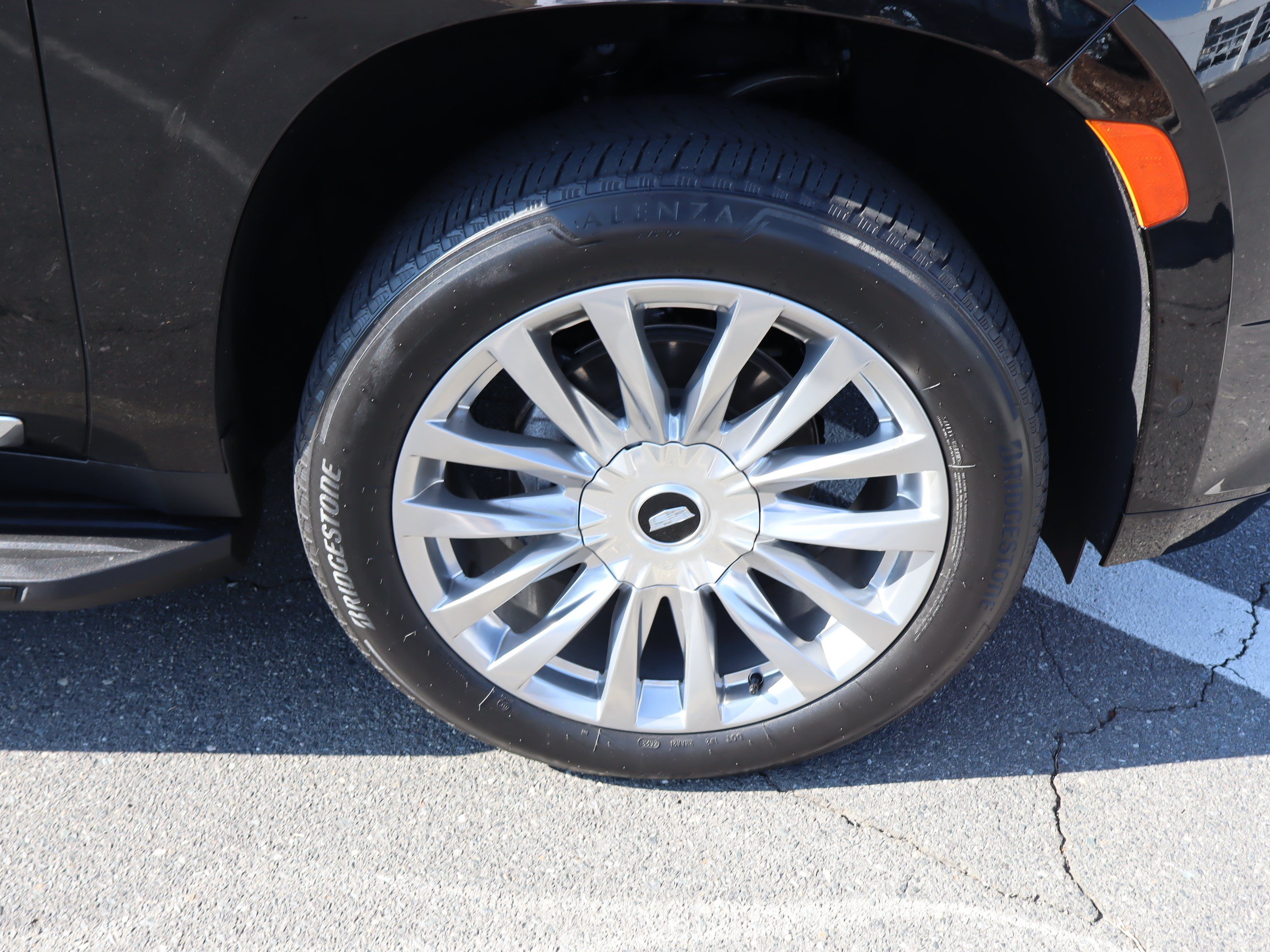 Used 2024 Cadillac Escalade Premium Luxury AWD/4WD image 42