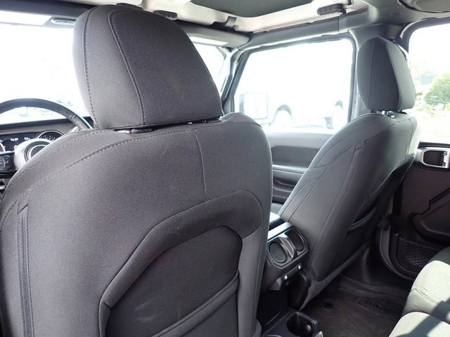 Used 2022 Jeep Gladiator Willys image 16