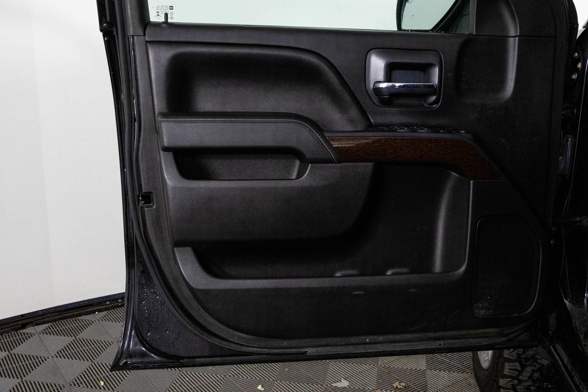 Used 2016 GMC Sierra 1500 SLE w/ SLE Value Package image 18