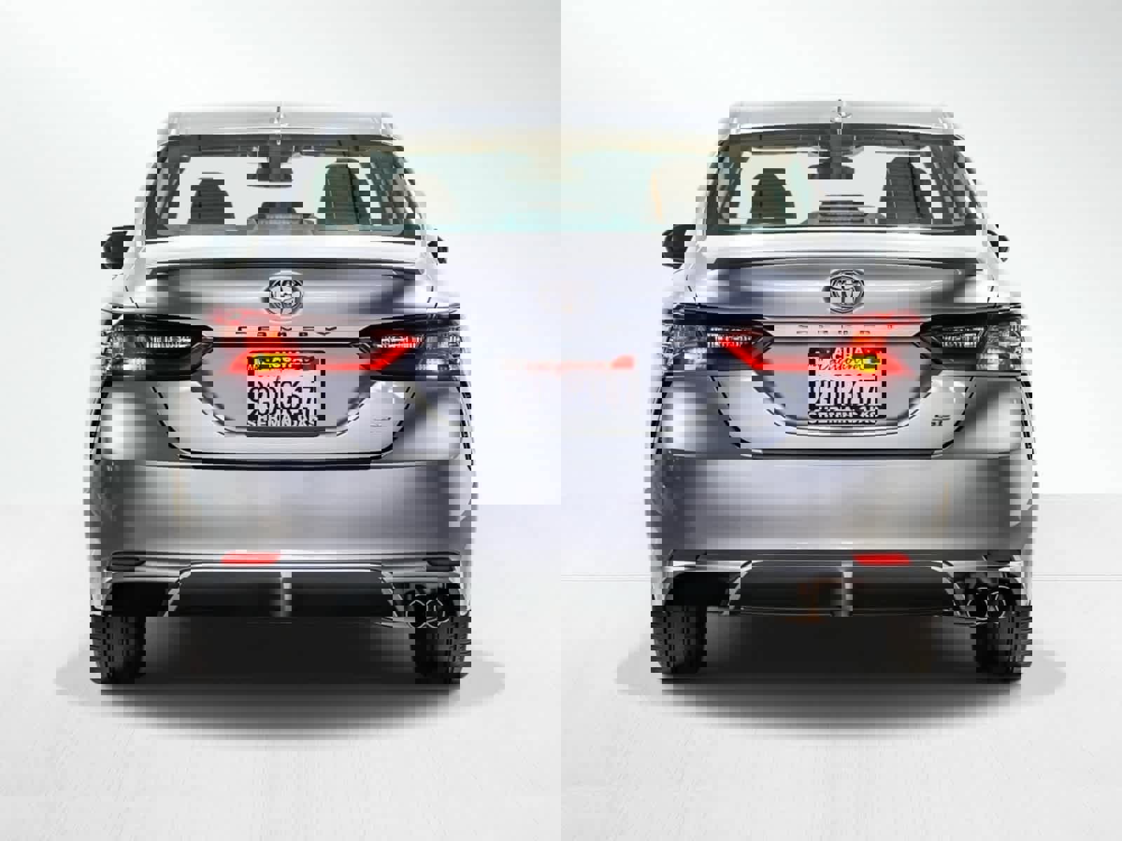 Used 2023 Toyota Camry SE w/ Protection Package (Q2) (TMS) FWD image 6