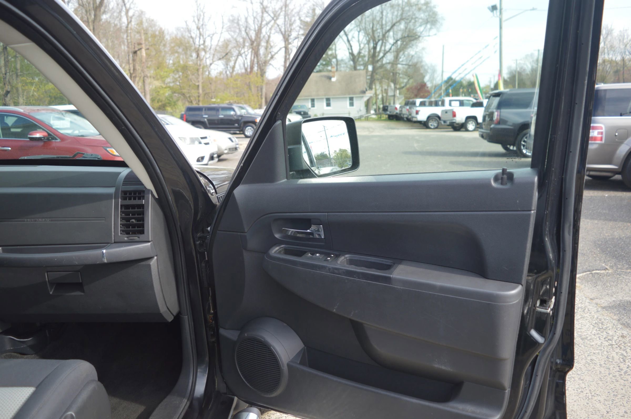 Used 2010 Jeep Liberty Sport image 25