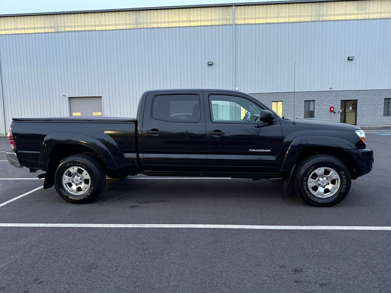 Used 2010 Toyota Tacoma 4x4 Double Cab image 6