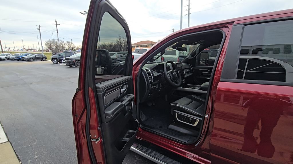 Used 2020 Jeep Cherokee Latitude Plus image 14