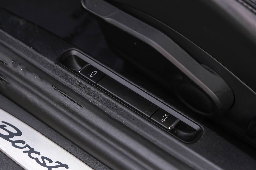Used 2015 Porsche Boxster GTS image 40