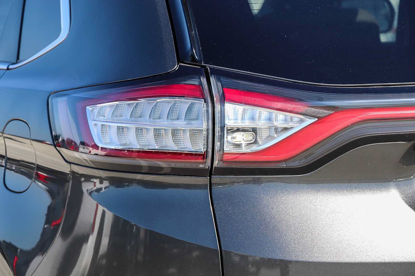 Used 2016 Ford Edge Titanium w/ Class II Trailer Tow Package AWD/4WD image 9