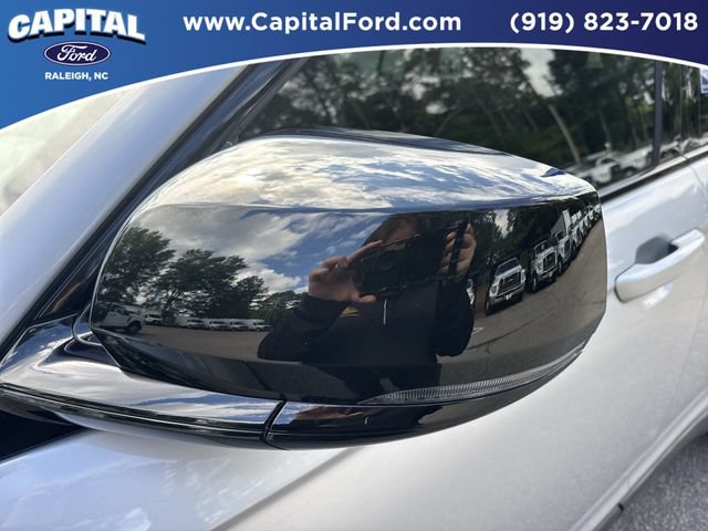 Used 2022 Jeep Grand Cherokee Altitude RWD image 12