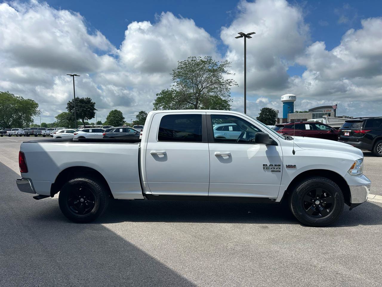 Used 2019 RAM 1500 Classic SLT RWD image 8
