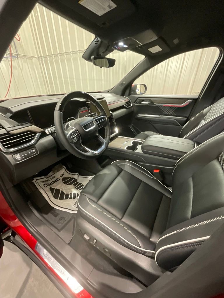 Used 2025 GMC Acadia Denali w/ Super Cruise Package image 9