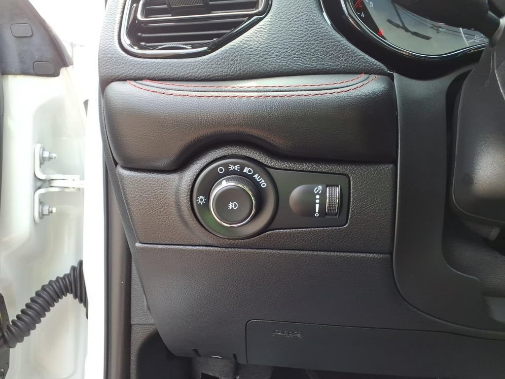 Used 2023 Dodge Durango R/T RWD image 19