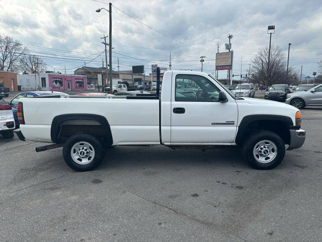 Used 2006 GMC Sierra 2500 W/T w/ Heavy-Duty Power Package image 4