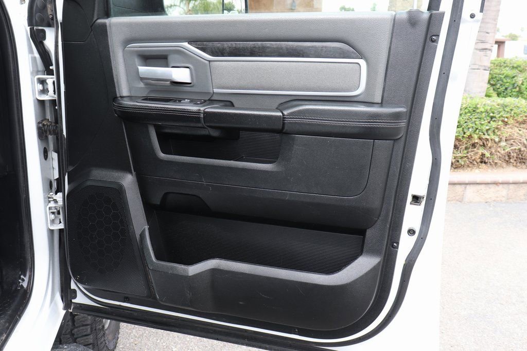 Used 2021 RAM 3500 Big Horn image 38