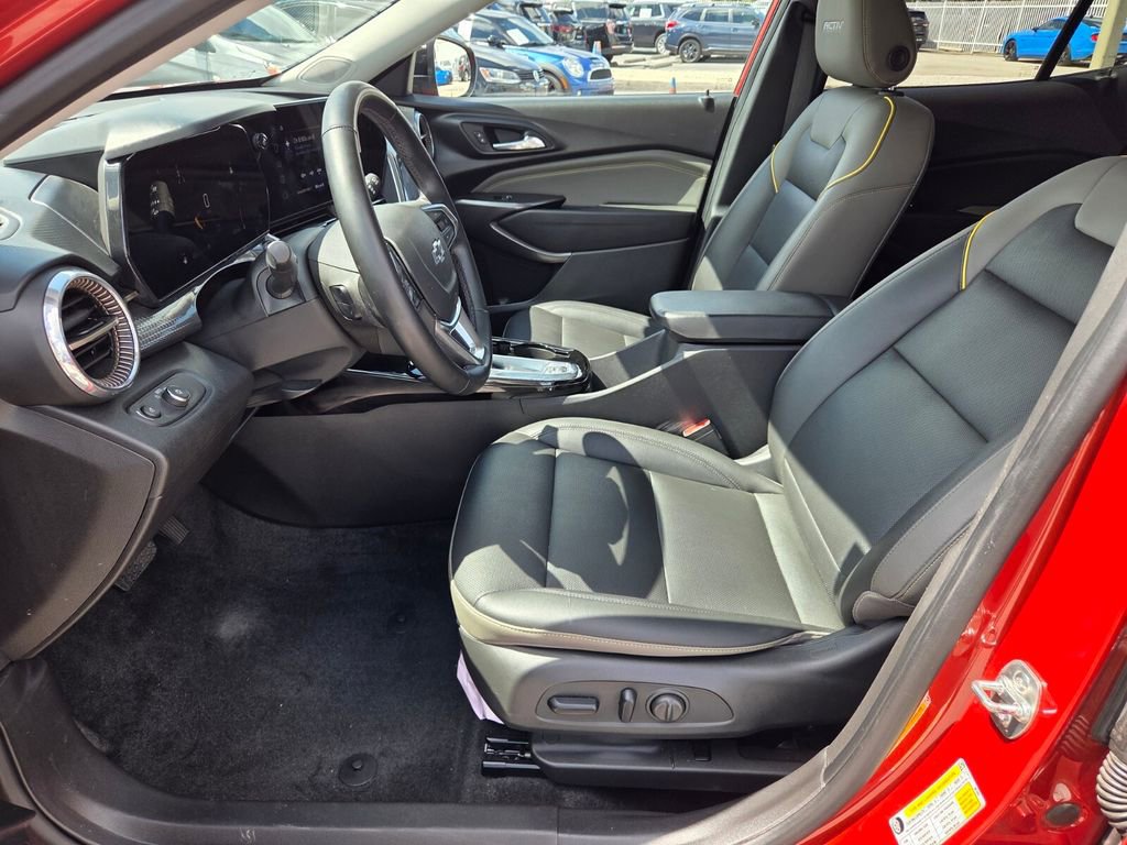 Certified 2024 Chevrolet Trax ACTIV w/ Driver Confidence Package FWD image 4