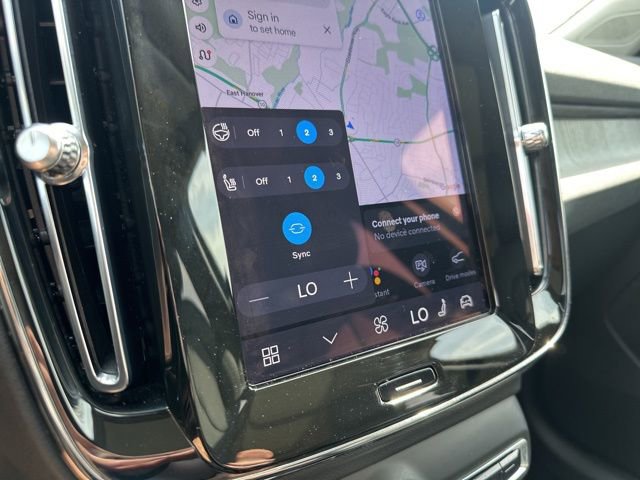 Certified 2023 Volvo XC40 B5 Plus w/ Climate Package image 29