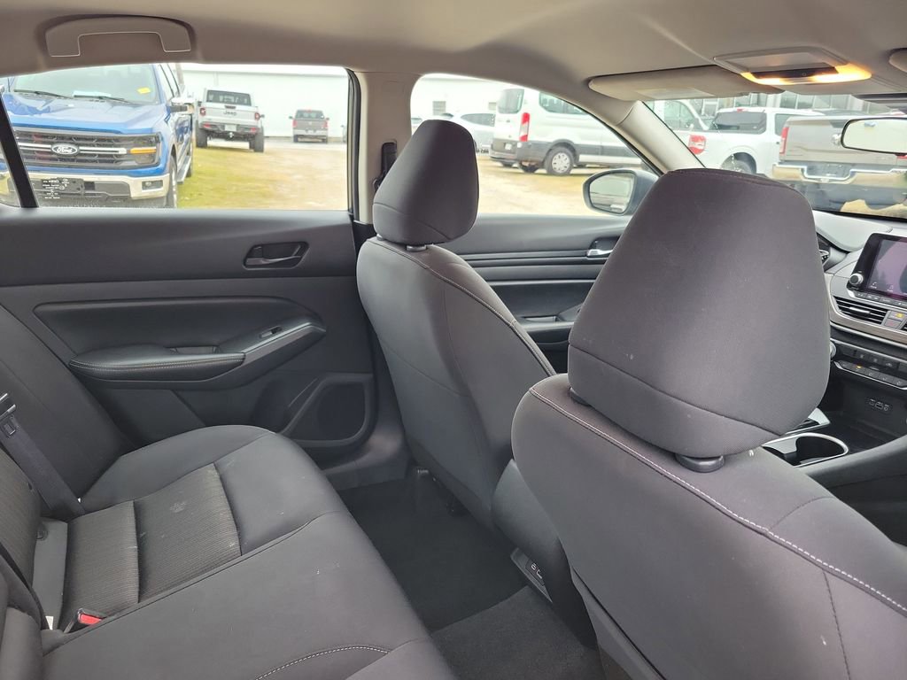 Used 2024 Nissan Altima 2.5 SV image 31