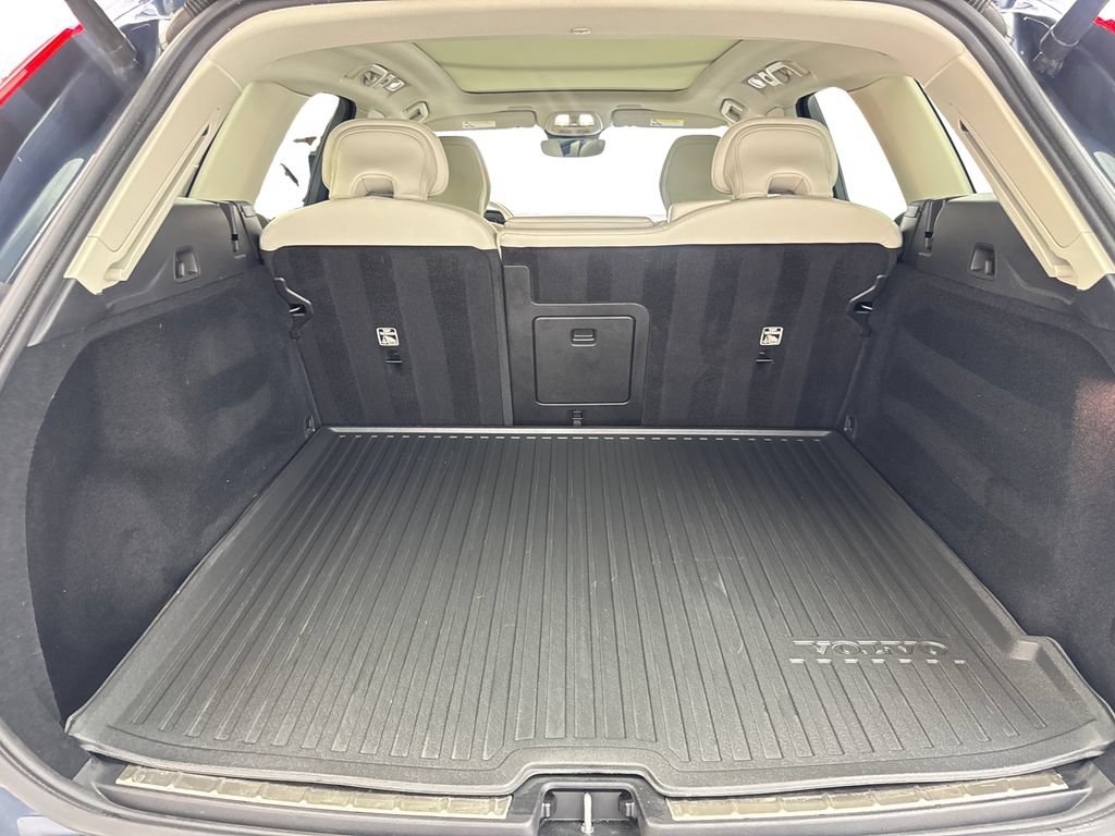Used 2024 Volvo XC60 B5 Plus w/ Protection Package Premier AWD/4WD image 78