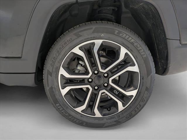 Used 2022 Jeep Compass Limited image 21