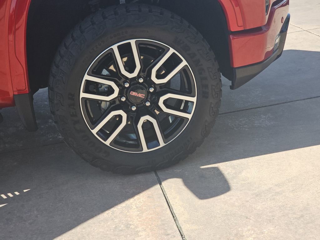 Used 2025 GMC Sierra 1500 AT4 w/ AT4 Premium Package image 40