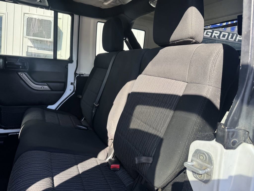 Used 2012 Jeep Wrangler Unlimited Sport image 14