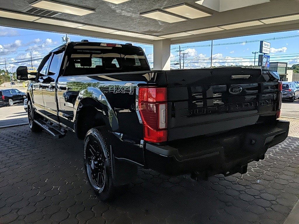 Certified 2022 Ford F350 Lariat w/ Black Appearance Package image 6