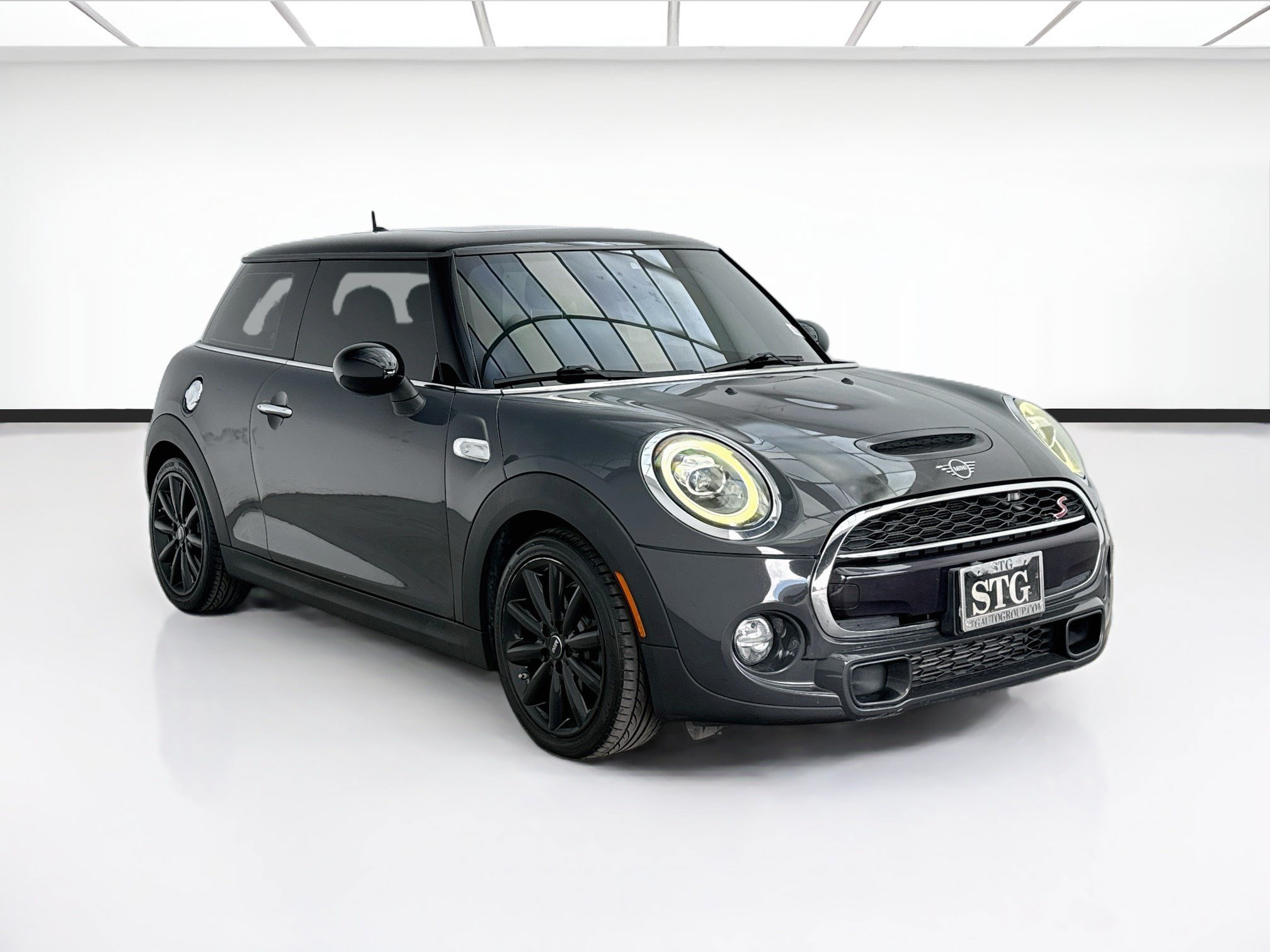 Used 2019 MINI Cooper S FWD image 3