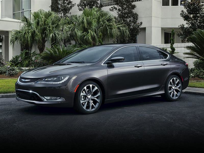 Used 2015 Chrysler 200 Limited image 1