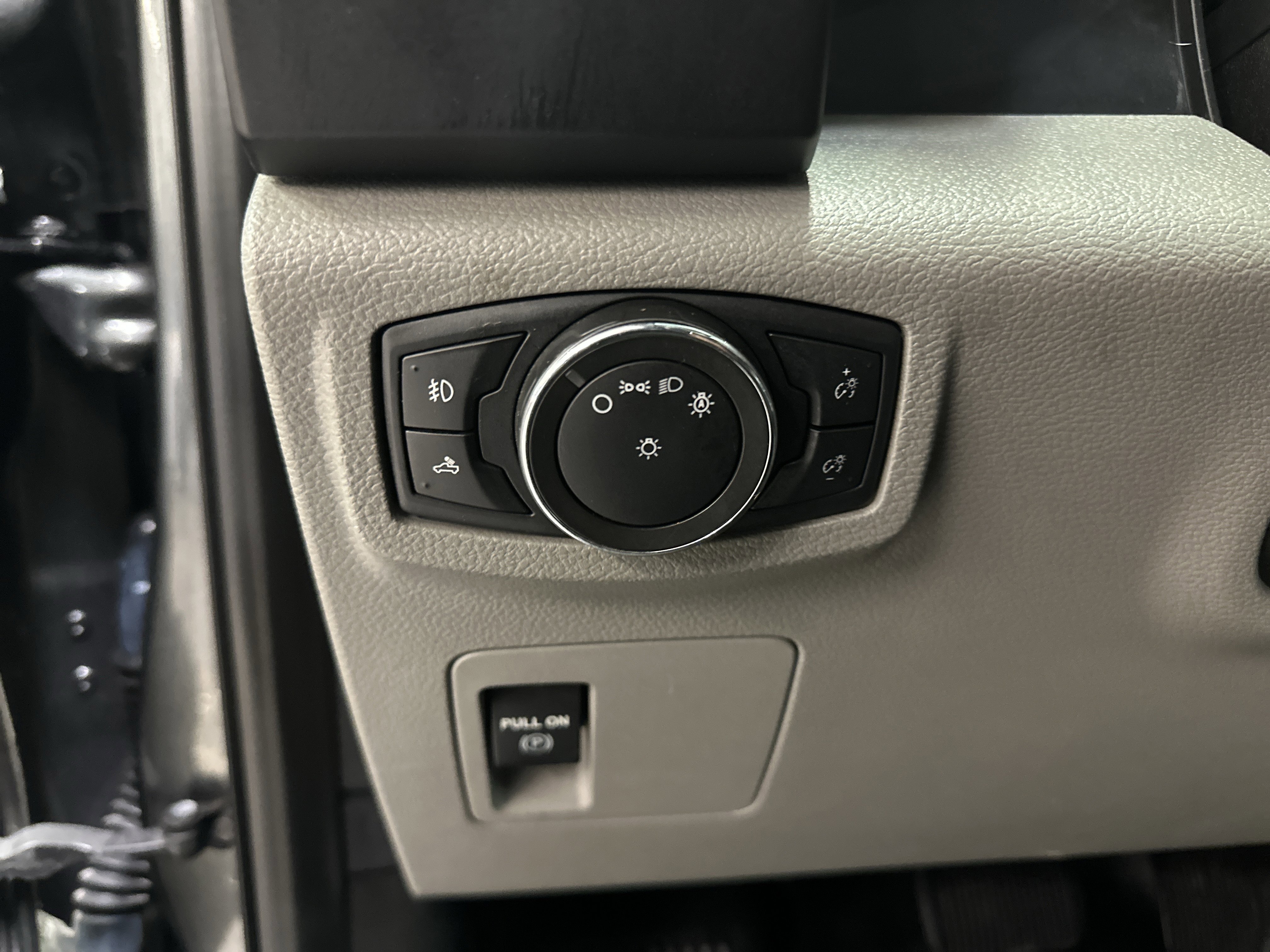 Used 2017 Ford F150 XL w/ Equipment Group 101A Mid image 22